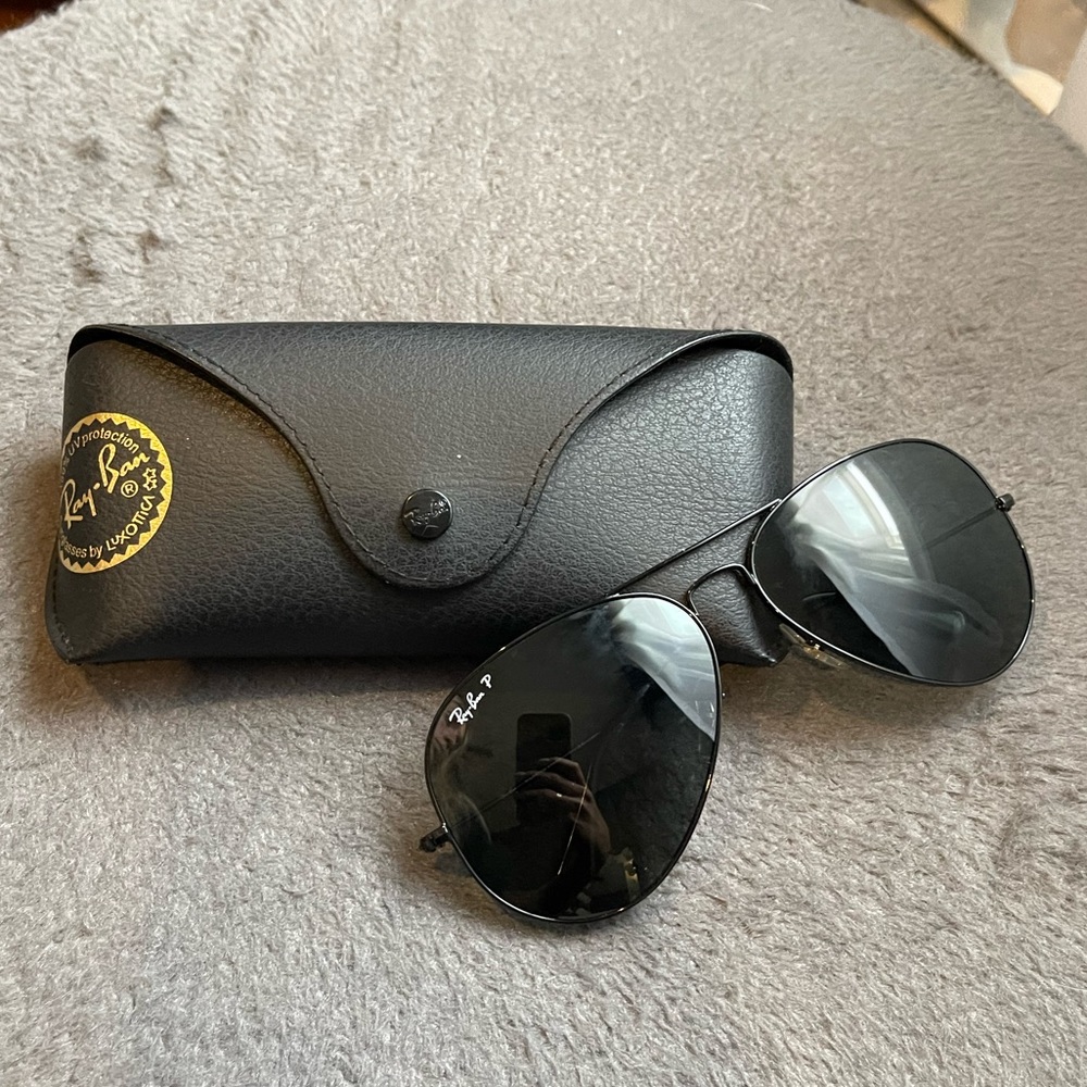 Polarized black aviator ray bans